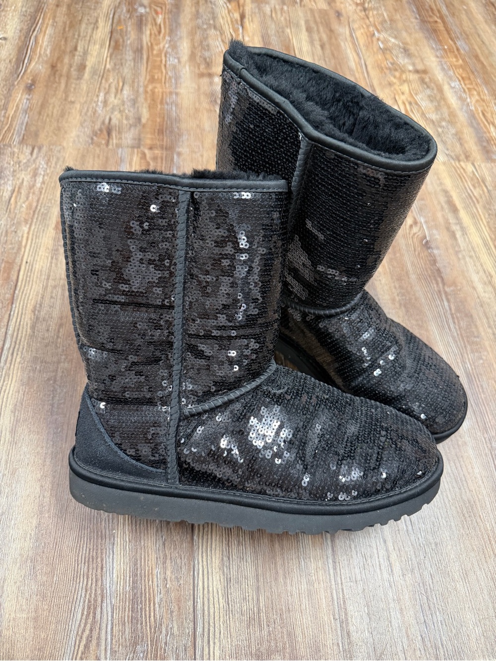 Y2K Black sequin UGG boots size US 9